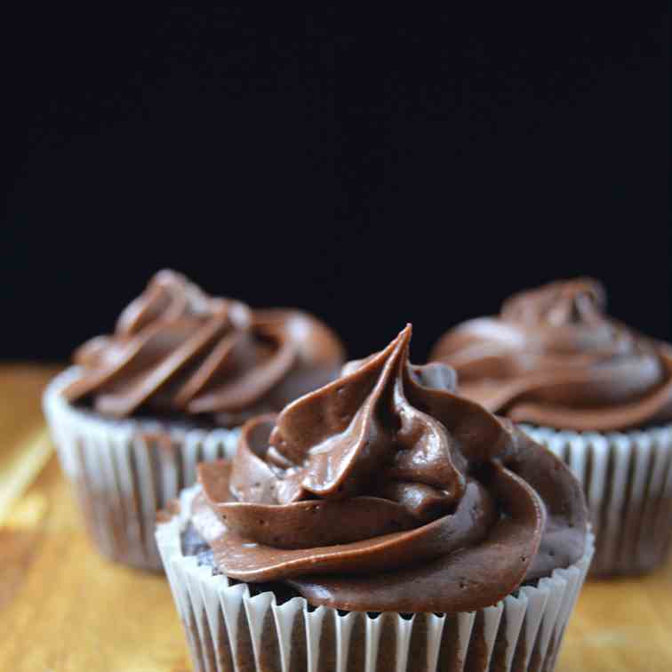 Chocolate Cupcakes with Chocolate Frosting