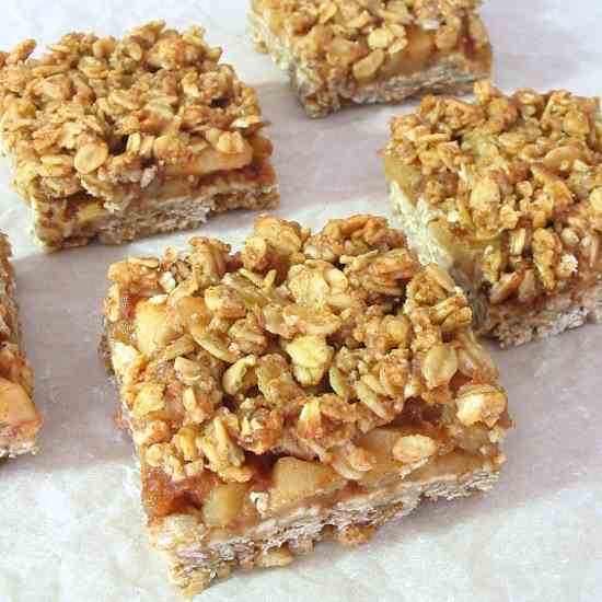 Cinnamon Apple Streusel Bars