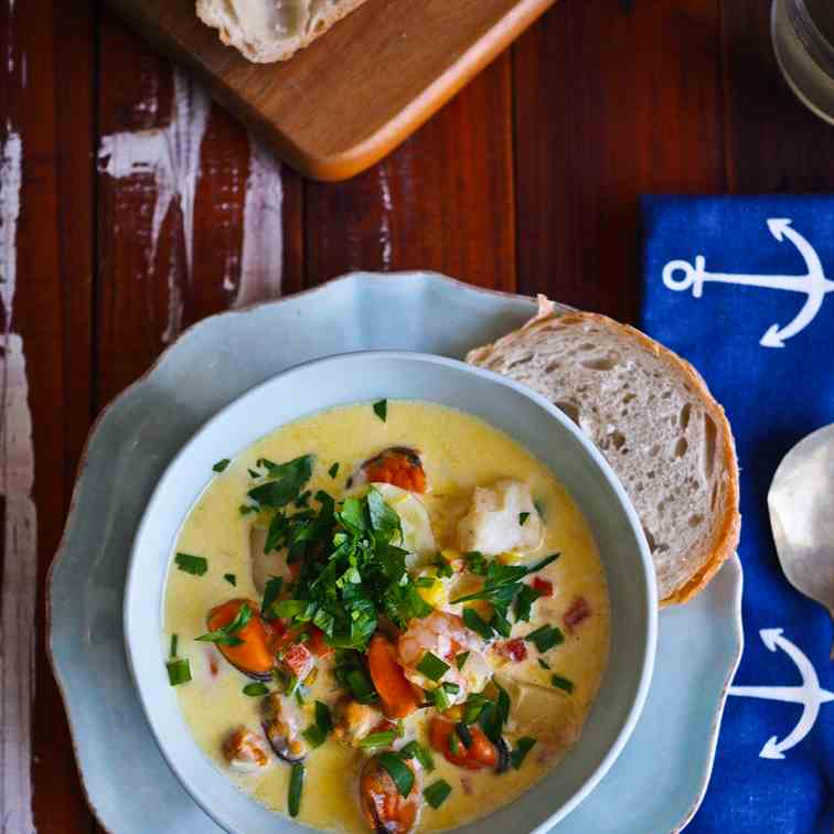 Creamy, Dreamy Seafood Chowder