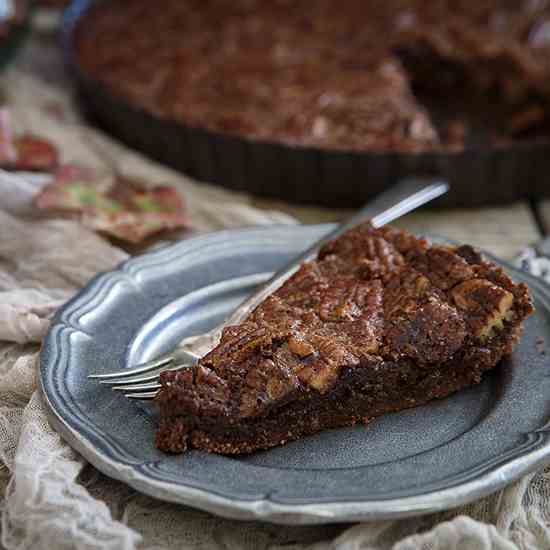 Paleo Chocolate Pecan Tart