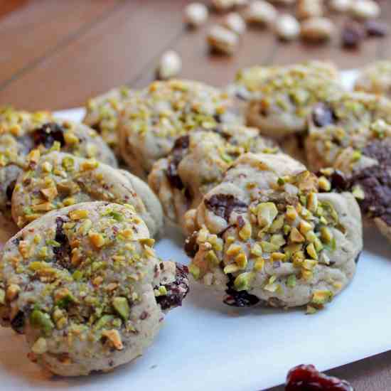 pistachio cherry cookies