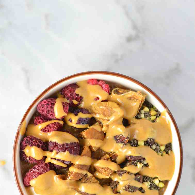 Fruit, Figs and Peanut Butter Coffee Oats