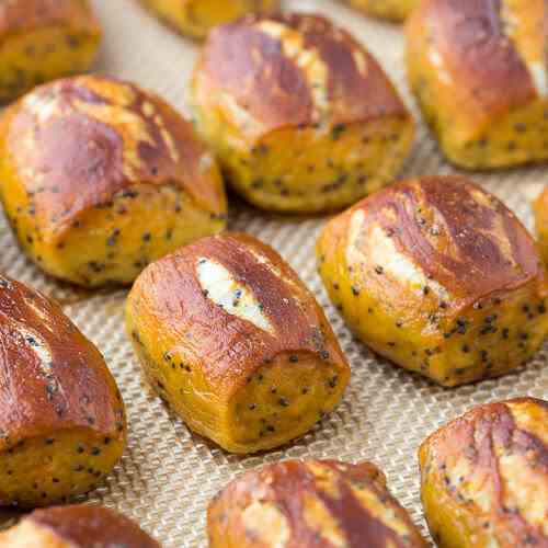 Lemon Poppy Seed Soft Pretzel Bites