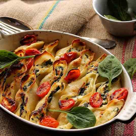 Stuffed pasta with ricotta and spinach