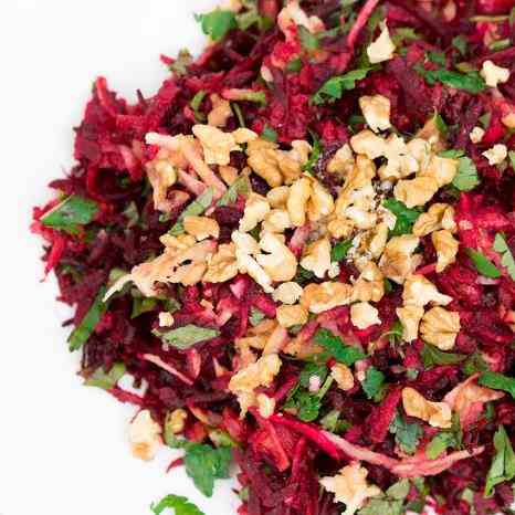 Crunchy beetroot and apple salad