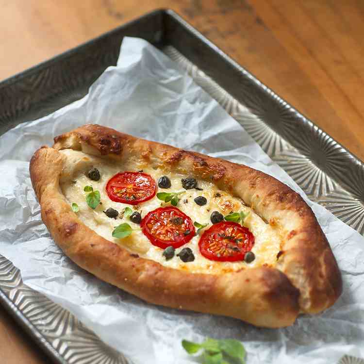 Peinirli {Greek pizza}