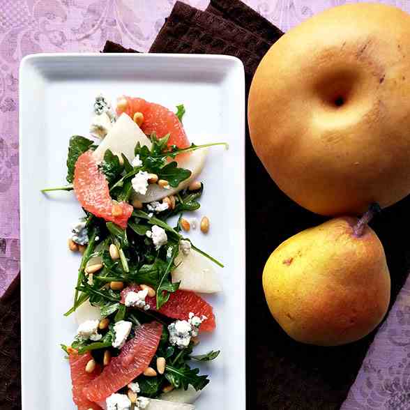 Pear and arugula salad