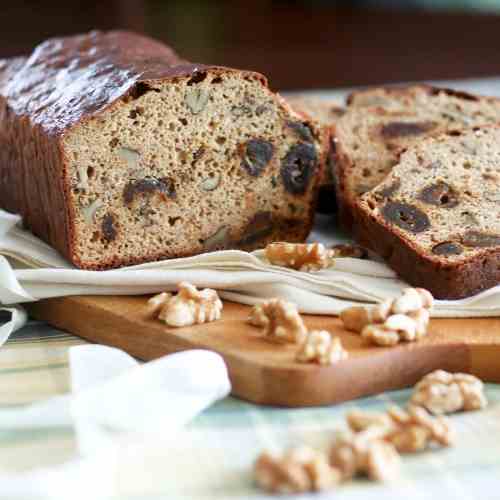 Whole Grain Date and Walnut Bread