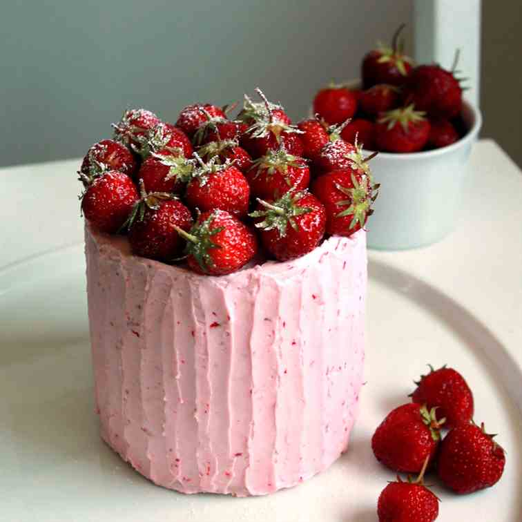 Strawberry Lemonade Cake