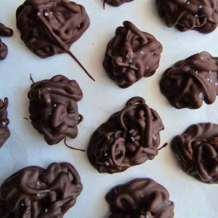 10-Minute Dark Chocolate Nut Clusters