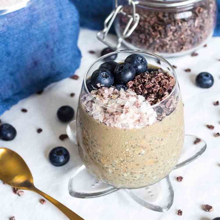 Bee Pollen Chia Overnight Oats