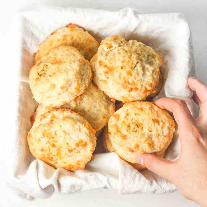 Garlic Cheddar Biscuits