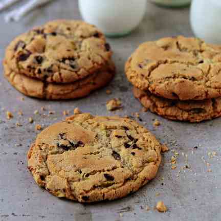 Pistachio Dark Chocolate Cookies