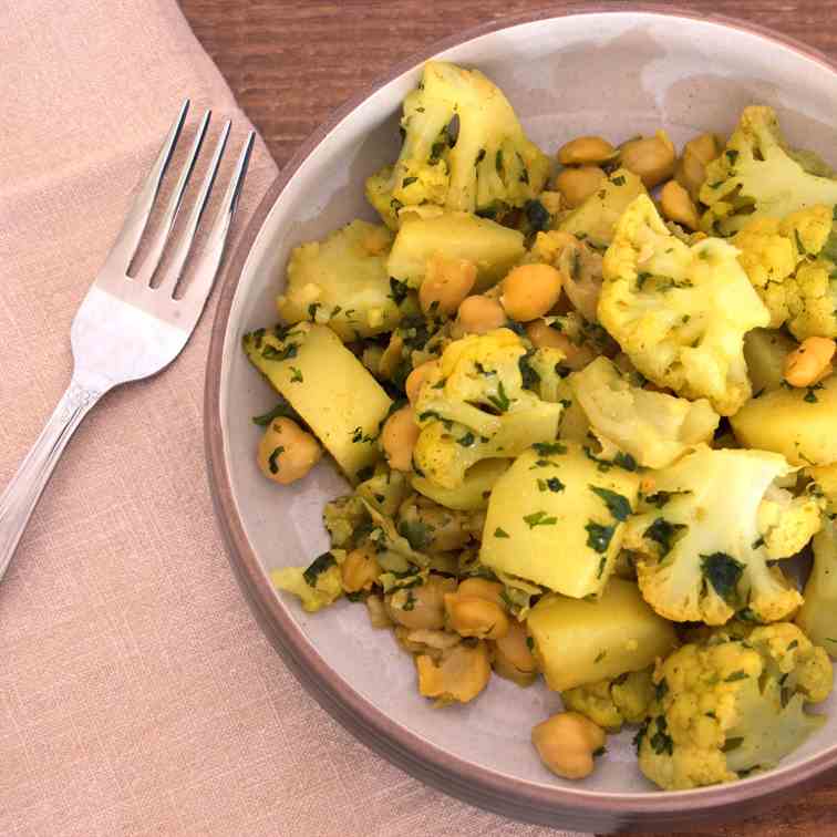 Aloo Gobi with Chickpeas