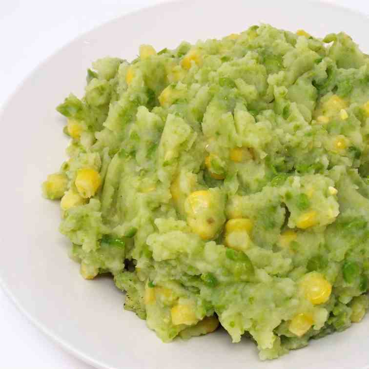 Irio (Mashed Potatoes and Peas with Corn)