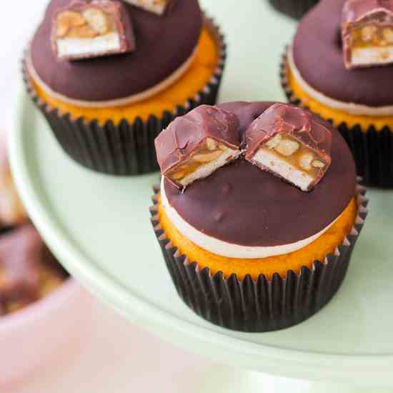 Pumpkin Snickers Cupcakes