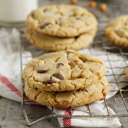 Salted Caramel Chocolate Chip Cookies