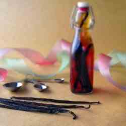 Home-Made Vanilla Extract