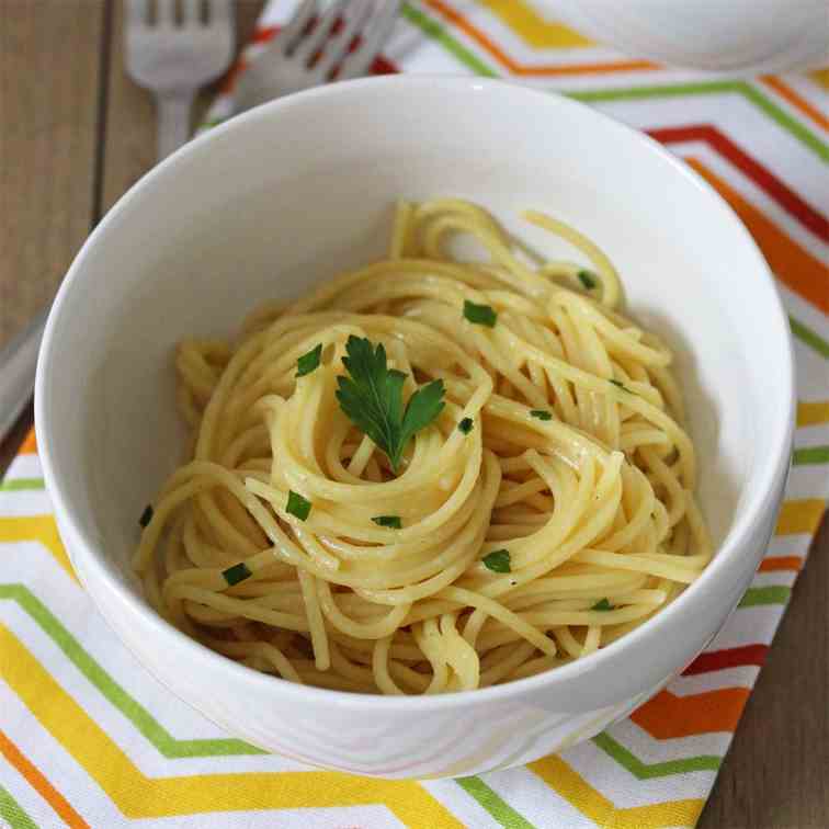 Parsley Chive Buttered Noodles