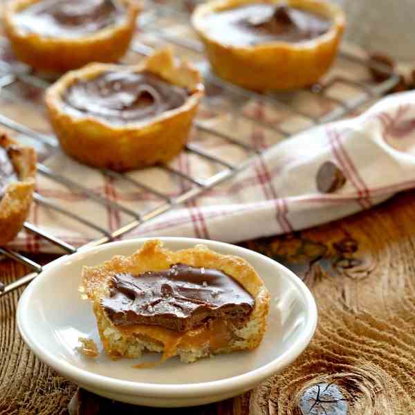 Twix Cookie Cups