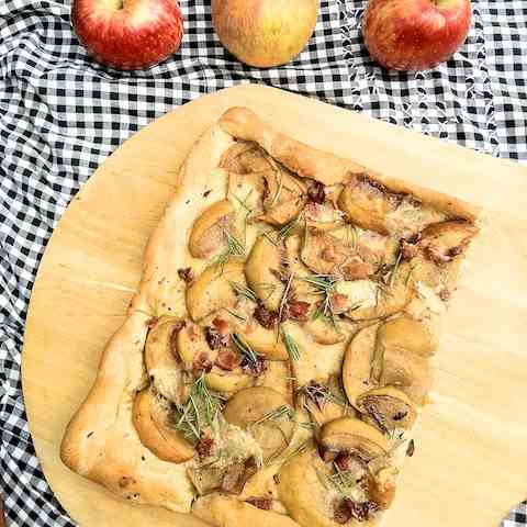 Apple, Brie & Bacon Foccacia