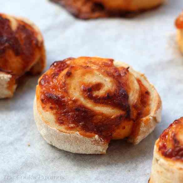 Margherita Pizza Scrolls