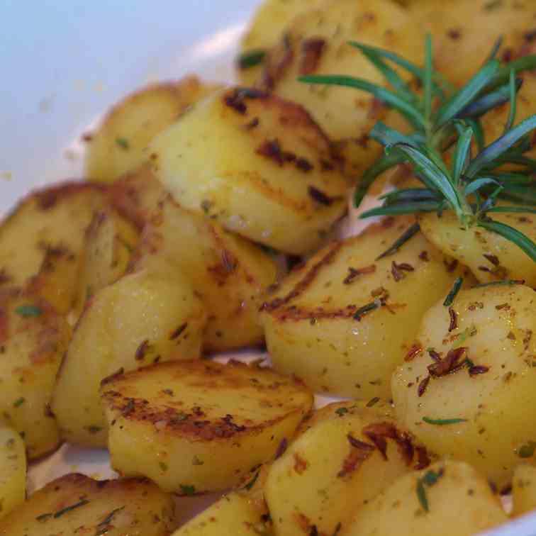Rosemary Roast Potatoes Air Fryer Style