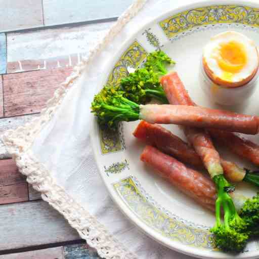 Boiled Eggs with Broccoli Soldiers