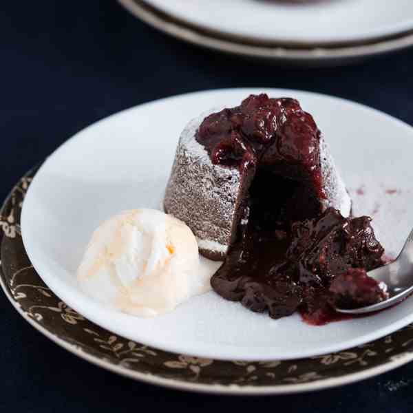 Chocolate molten lava cake