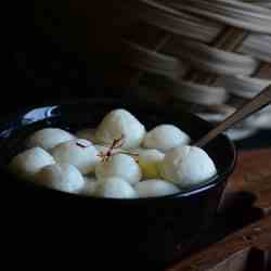 Bengali Spongy Rasagulla Recipe made easy