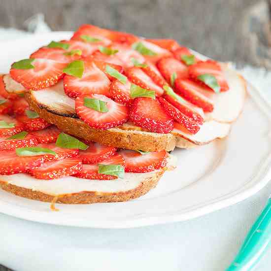 Chicken strawberry sandwich