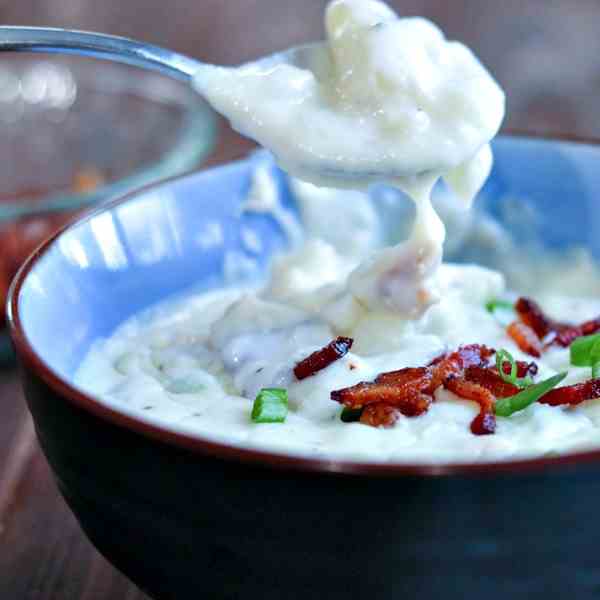 Thick and Creamy New England Clam Chowder