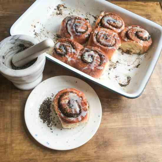 Black sesame and condensed milk buns