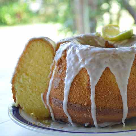 Lemon and vanilla cake