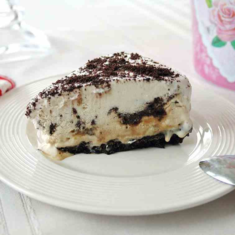 Ice Cream Cake with Oreo Crust