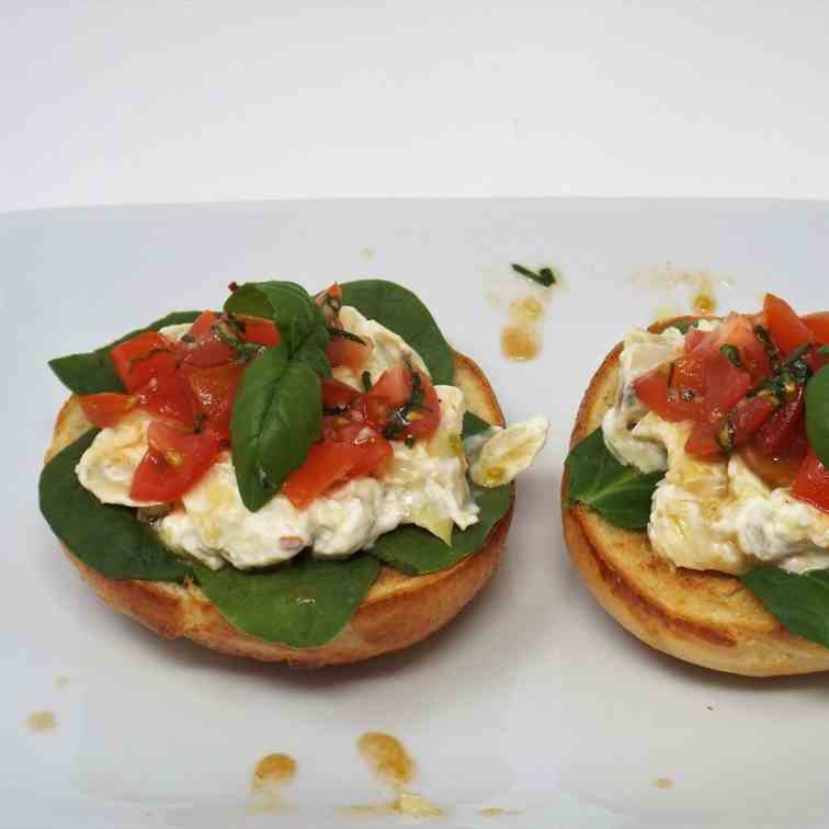 Bruschetta Bagels