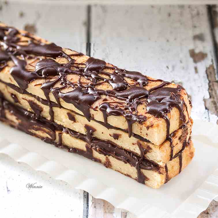 Layered Blondies with Chocolate Ganashe