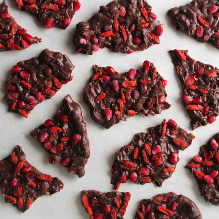 Superfood Antioxidant Chocolate Bark