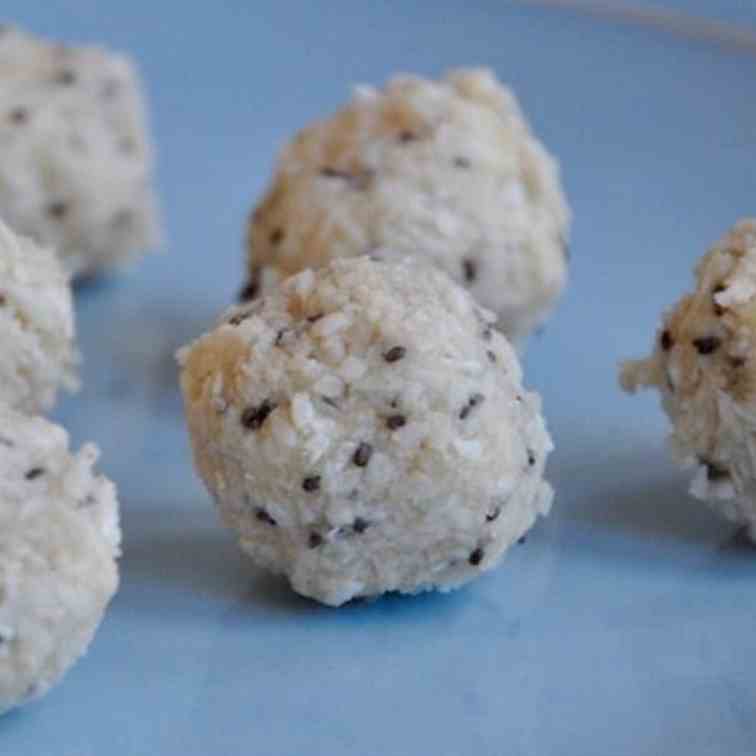 Raw Coconut Balls