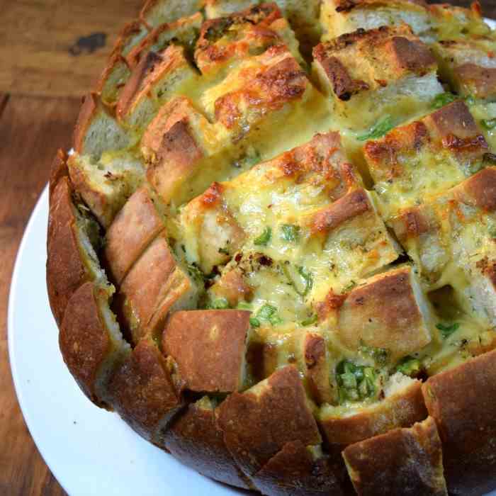 The Ultimate Garlic Cheese Bread