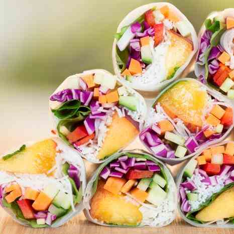 Vegan summer rolls with peanut sauce