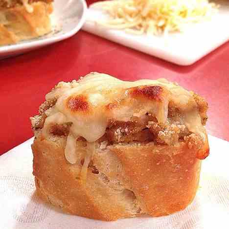 Baked Clam Dip with French Bread