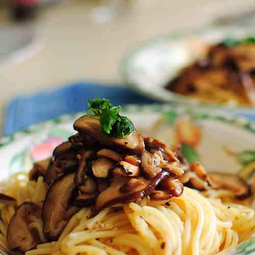 Aglio e Olio with Mushrooms