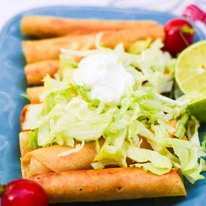 Flautas de pollo