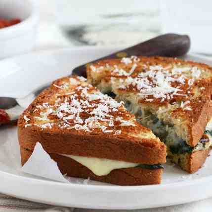 Spinach-Mozzarella Grilled Cheese