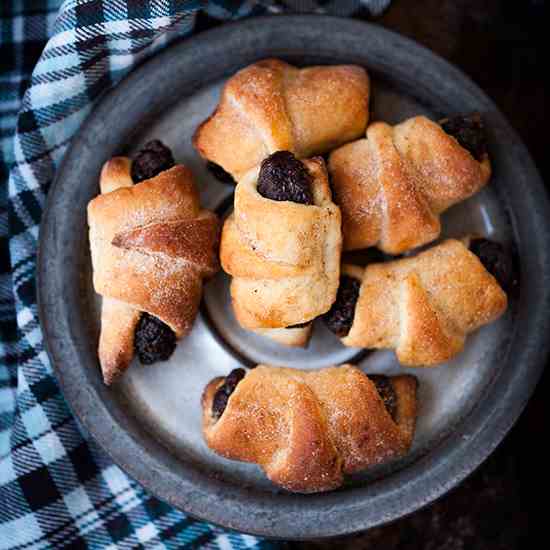 Romanian plum jam cookies