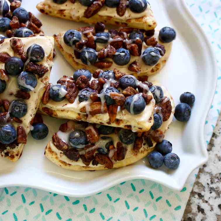 Blueberry Cinnamon Roll Breakfast Pizza