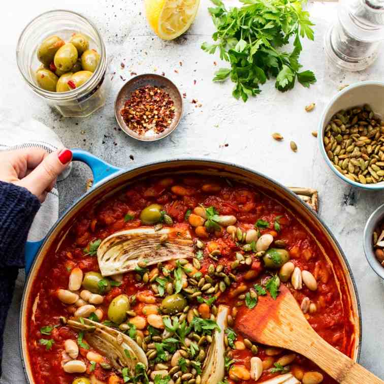 Vegan bean stew with fennel