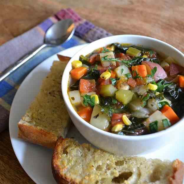 Vegetable Soup with Garlic Bread