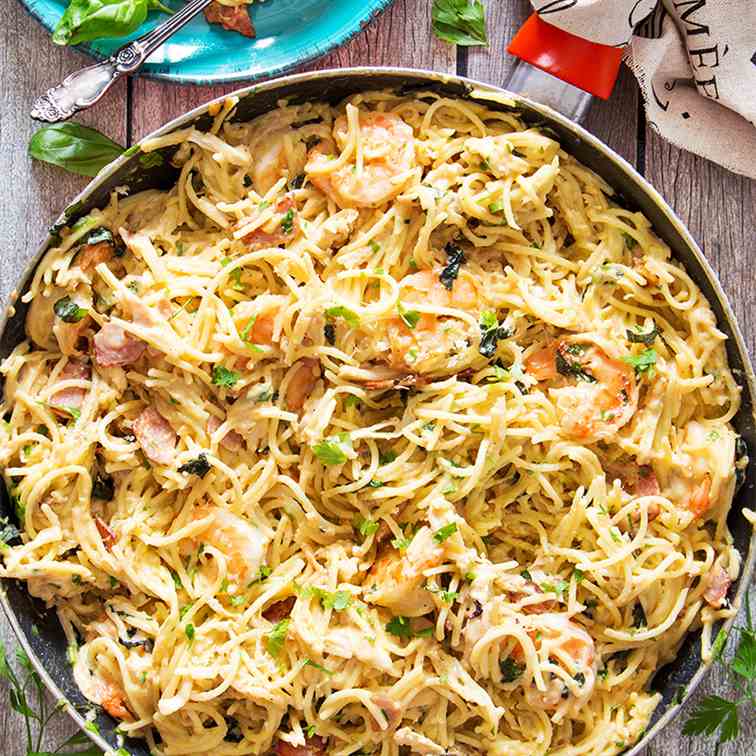 Creamy Chicken and Shrimp Carbonara